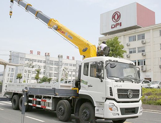 12噸隨車吊 12噸隨車吊