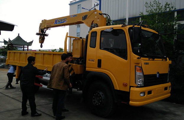 王牌隨車吊 王牌隨車吊