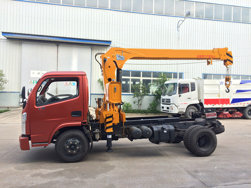 3.3軸距藍(lán)牌車底盤 3.3軸距藍(lán)牌車底盤